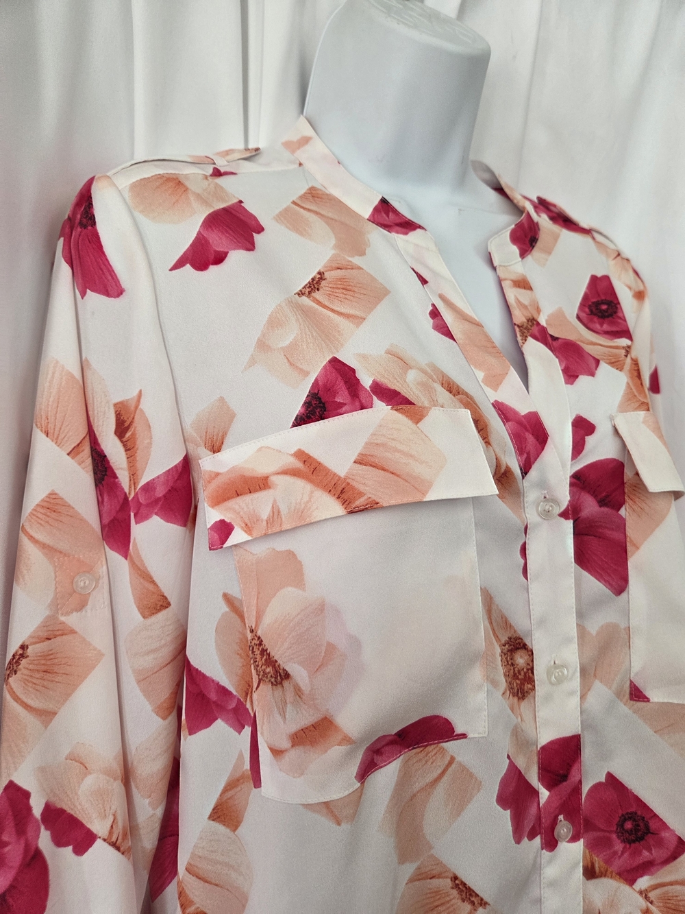 Calvin Klein White Floral Button-Down Shirt with Pink & Peach Blooms Size M